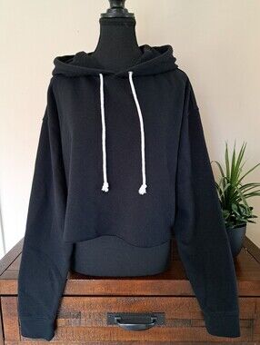 Wild Fable Cropped Black Hoodie Womens Size Large Raw Hem Casual Fleece Oversize